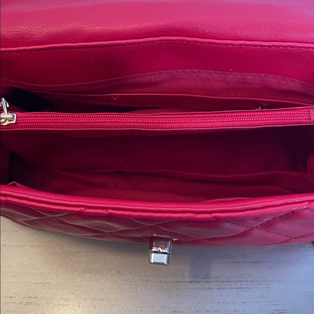Badgley Mischka Red Quilted Crossbody Bag - Picture 6 of 6